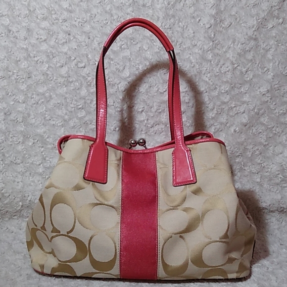 **SOLD** Coach Stripe Kisslock Signature Jacquard - Picture 5 of 7